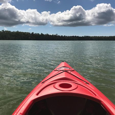 Lakefront Hope LodgeMiller Lake エクステリア 写真
