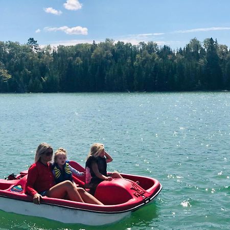 Lakefront Hope LodgeMiller Lake エクステリア 写真
