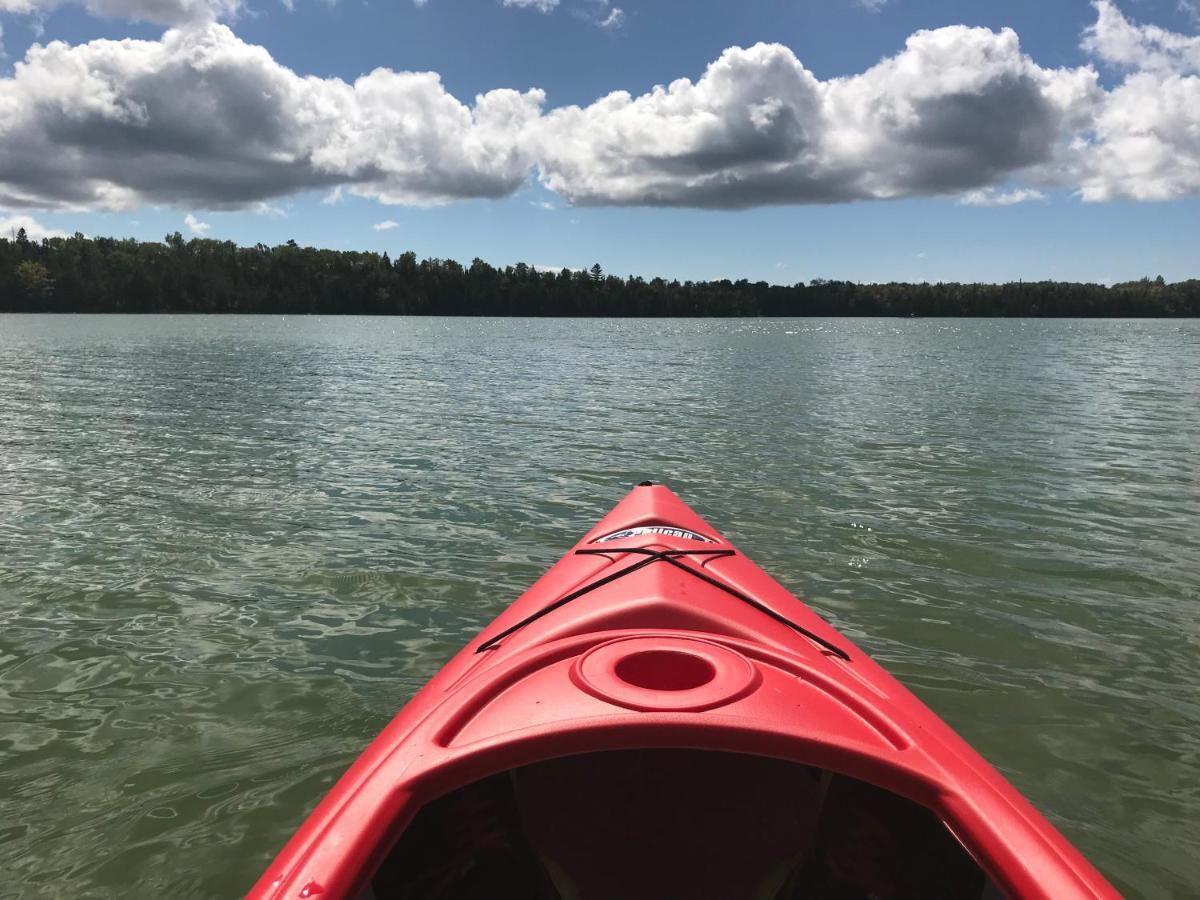 Lakefront Hope LodgeMiller Lake エクステリア 写真