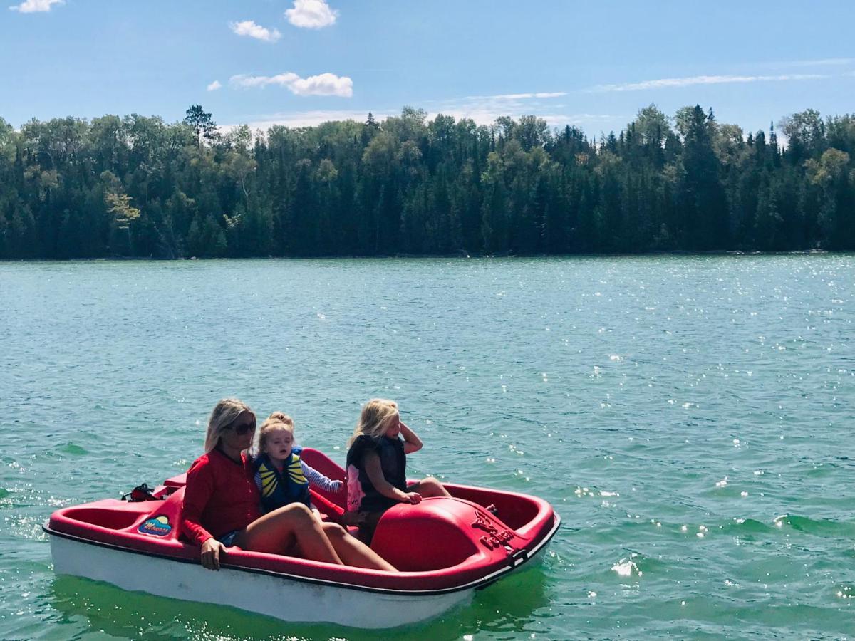 Lakefront Hope LodgeMiller Lake エクステリア 写真