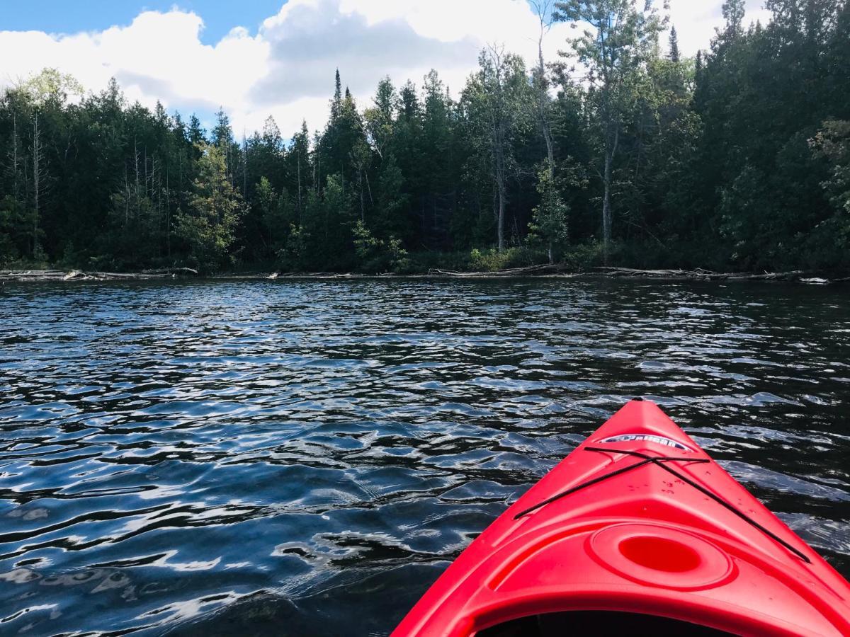 Lakefront Hope LodgeMiller Lake エクステリア 写真