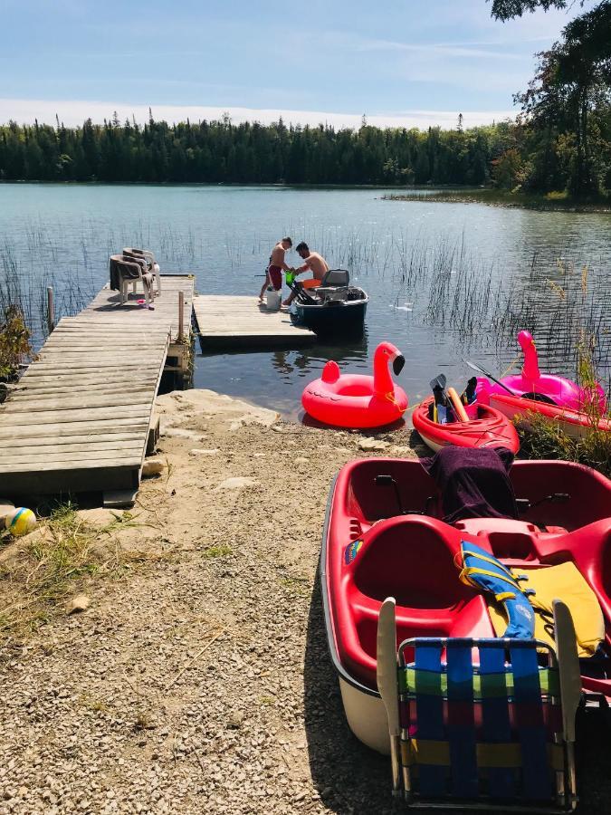 Lakefront Hope LodgeMiller Lake エクステリア 写真