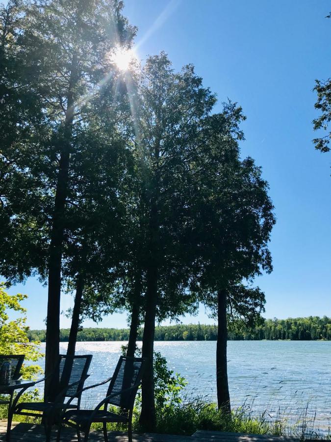 Lakefront Hope LodgeMiller Lake エクステリア 写真