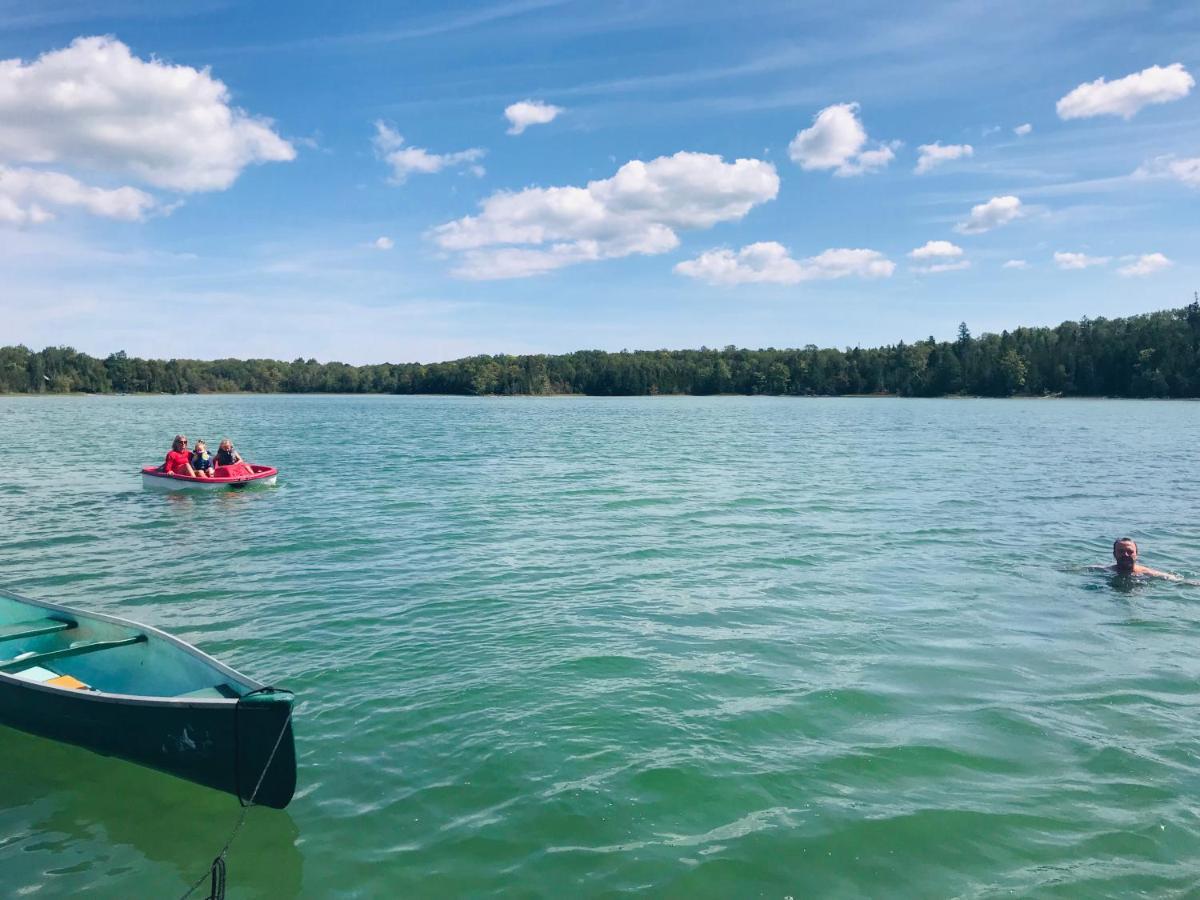Lakefront Hope LodgeMiller Lake エクステリア 写真
